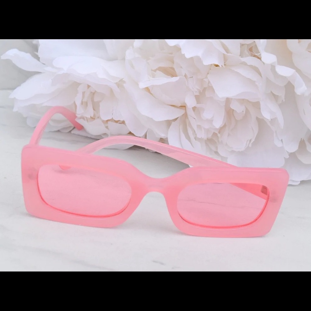 Barbies world sunglasses PINK